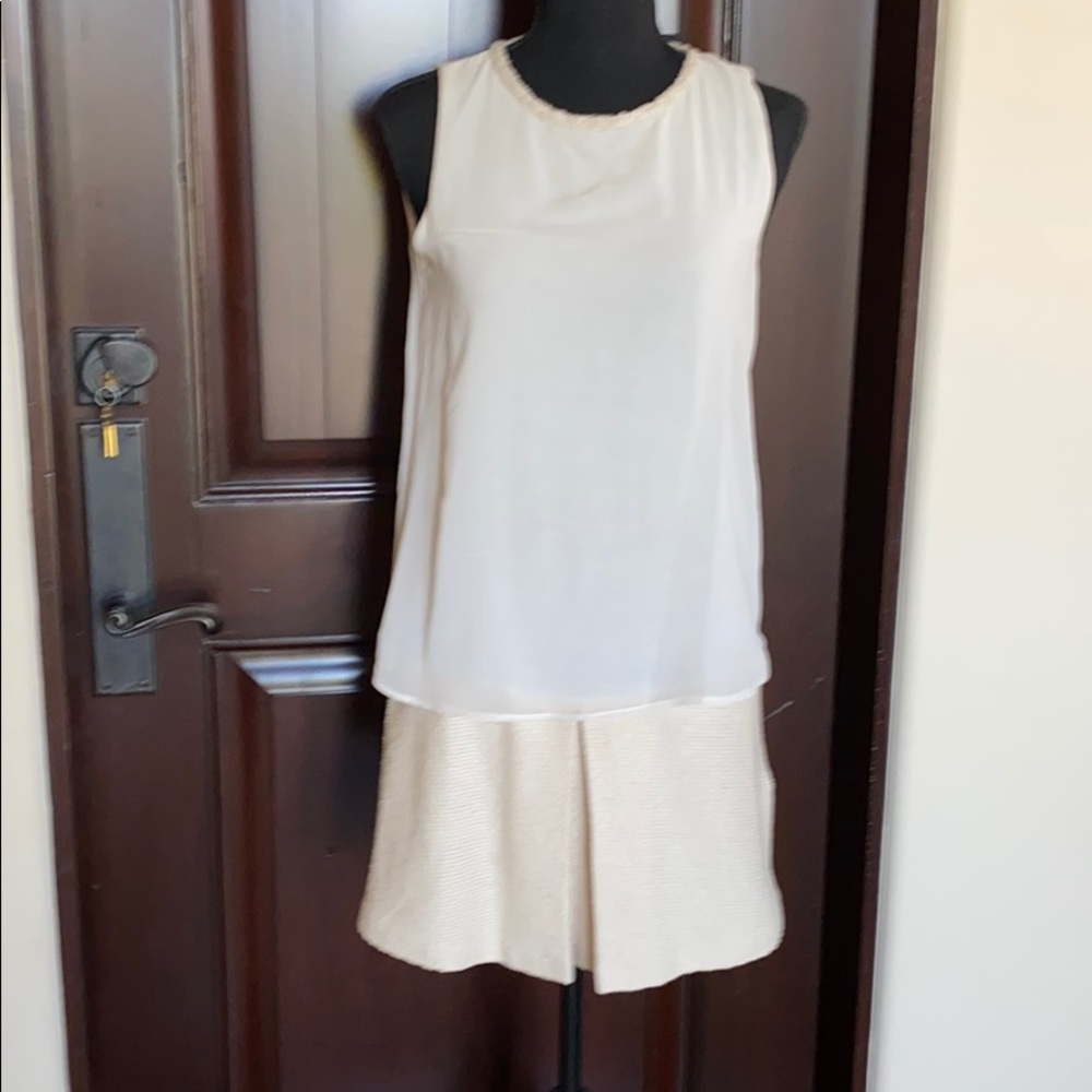 Sleeveless dress